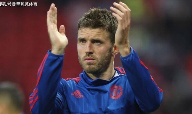 卡里克上任后他就没机会了：7000万先生2000万卖，曼联也算是不亏