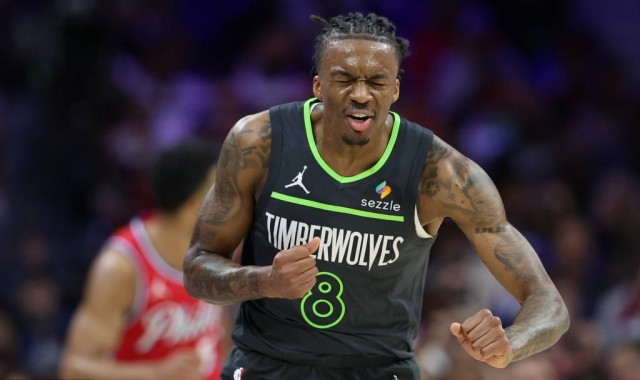 恩比德19+13+7马克西21+6+8 乔治23分76人擒森林狼