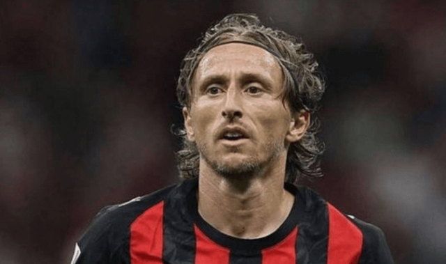 罗马诺：整个米兰都希望魔笛再留队一年，欧冠资格成关键因素