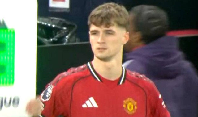 曼联名宿之子有望首次英超先发，替代芒特！齐尔克泽闹转会或助其圆梦