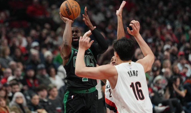 杨瀚森3分4板克林根18+18 开拓者擒绿军止三连败