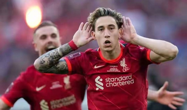 重磅！1.4亿镑转会费悬案！萨拉赫巅峰崩塌，利物浦接班人难寻！