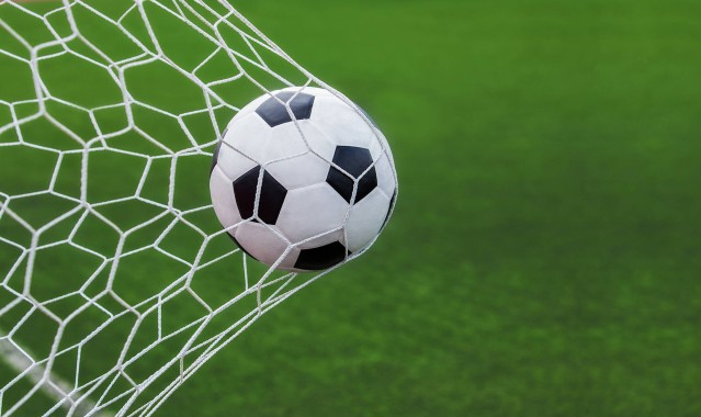 西甲巴萨1-0皇马 费尔明制胜球助巴萨登顶
