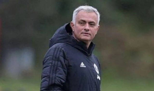 3亿转会费狂喜之谜！穆帅回归曼联，小编我却因过度负责错过我真正想要的…