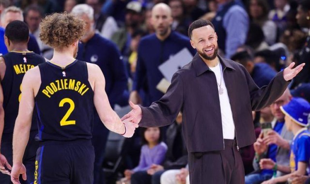 曝库里预计对阵火箭复出 因膝伤已缺席超两个月