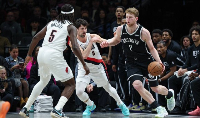 克拉克斯顿12+11克林根14+11 篮网不敌开拓者