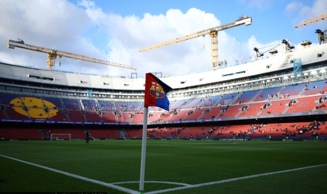 绝境求生！巴塞罗那欧冠逆转之夜：万达大都会球场能否上演史诗级翻盘？