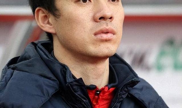 原来他俩是父子，父亲是国安名宿，儿子是U18新秀 已登陆英超球队