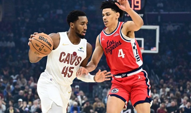 祖巴茨33+18伦纳德20分哈登19分 快船不敌骑士