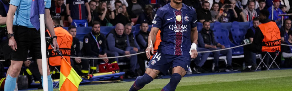 今日趣图：巴黎如何将利物浦和切尔西踢成法甲保级队？