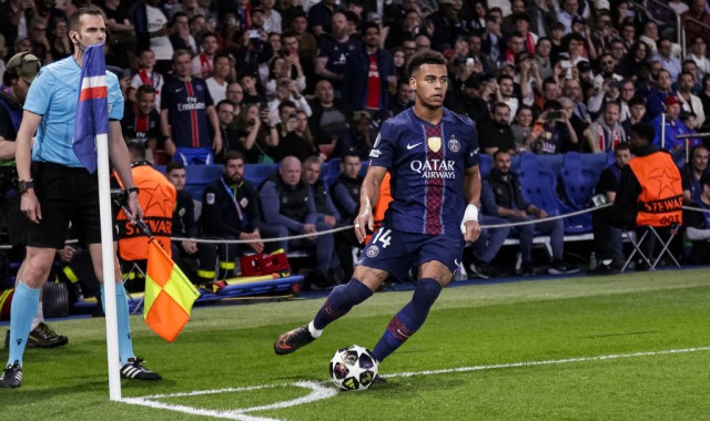 今日趣图：巴黎如何将利物浦和切尔西踢成法甲保级队？